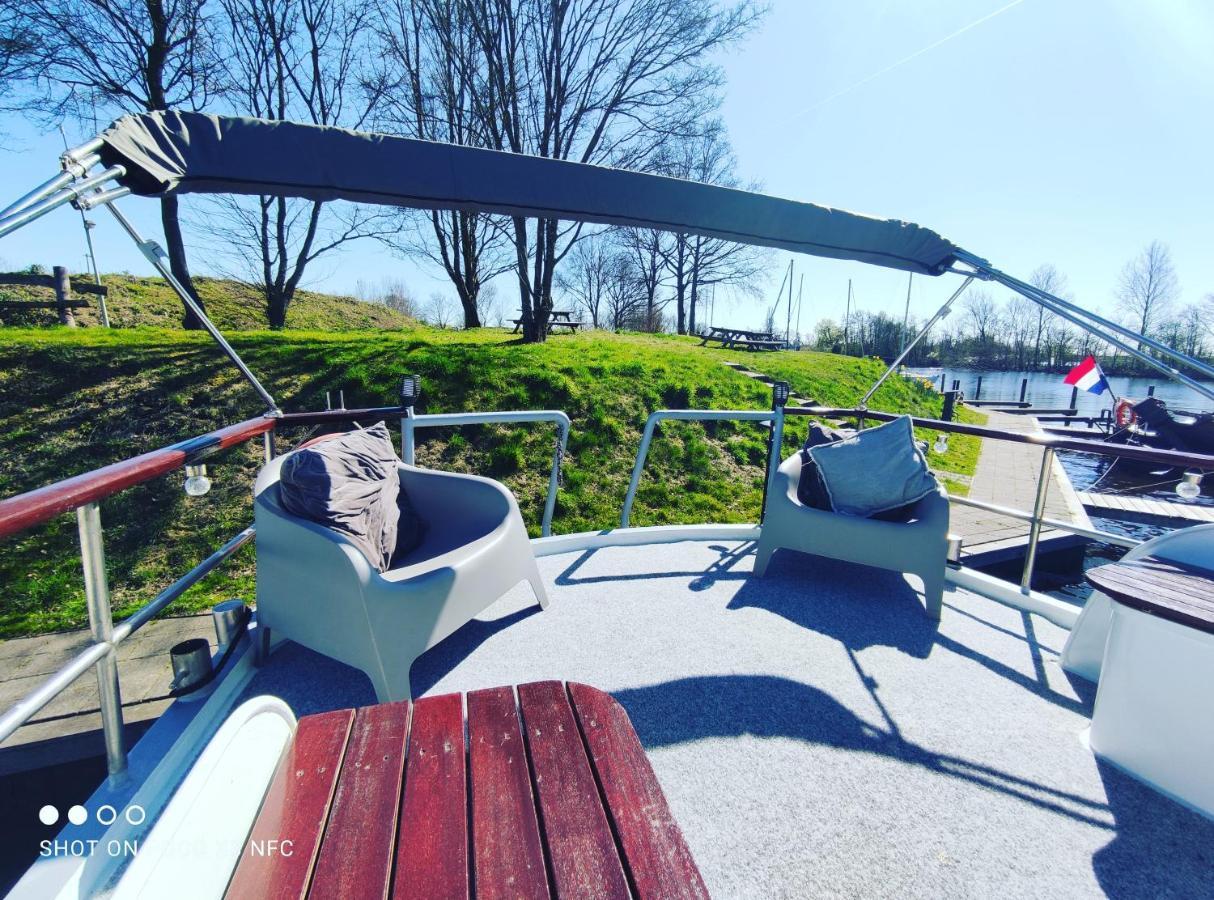 Boathouse At Unescco Fort And Magnificent Lake-View Roelofarendsveen Exterior foto